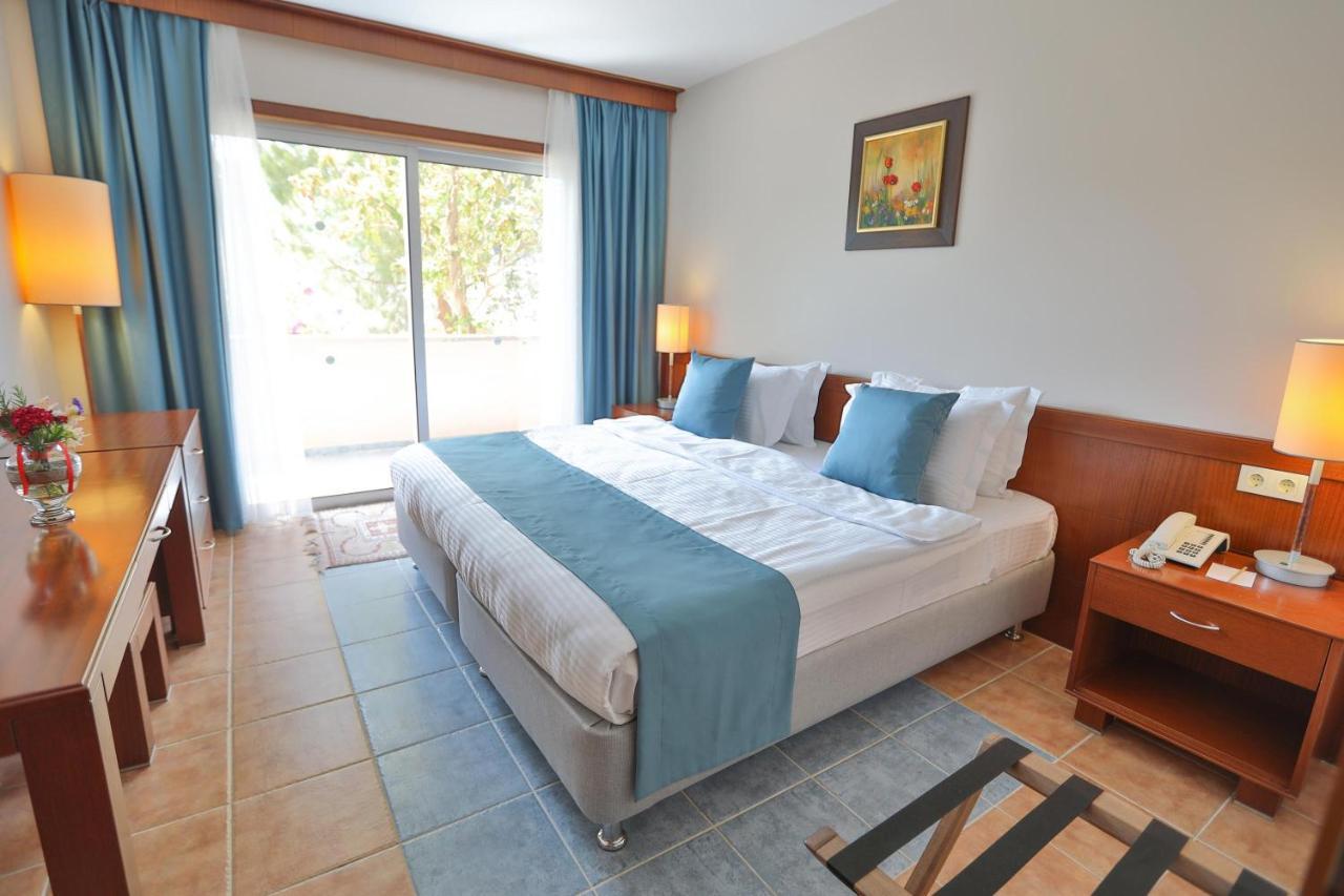 Happy Hotel Kalkan Exterior photo